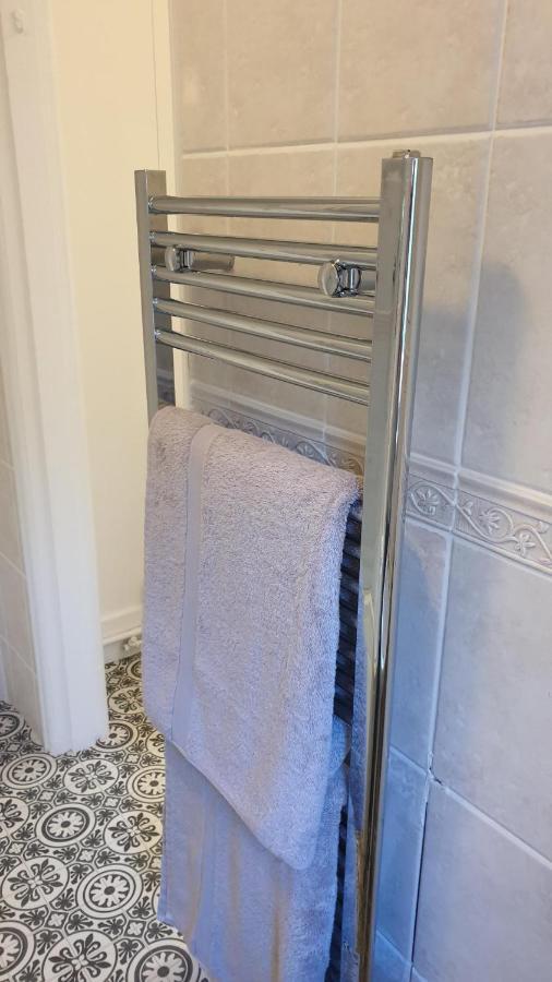 Beautiful Garden Apartment In Leafy St Leonards 5 Mins To Beach Extérieur photo