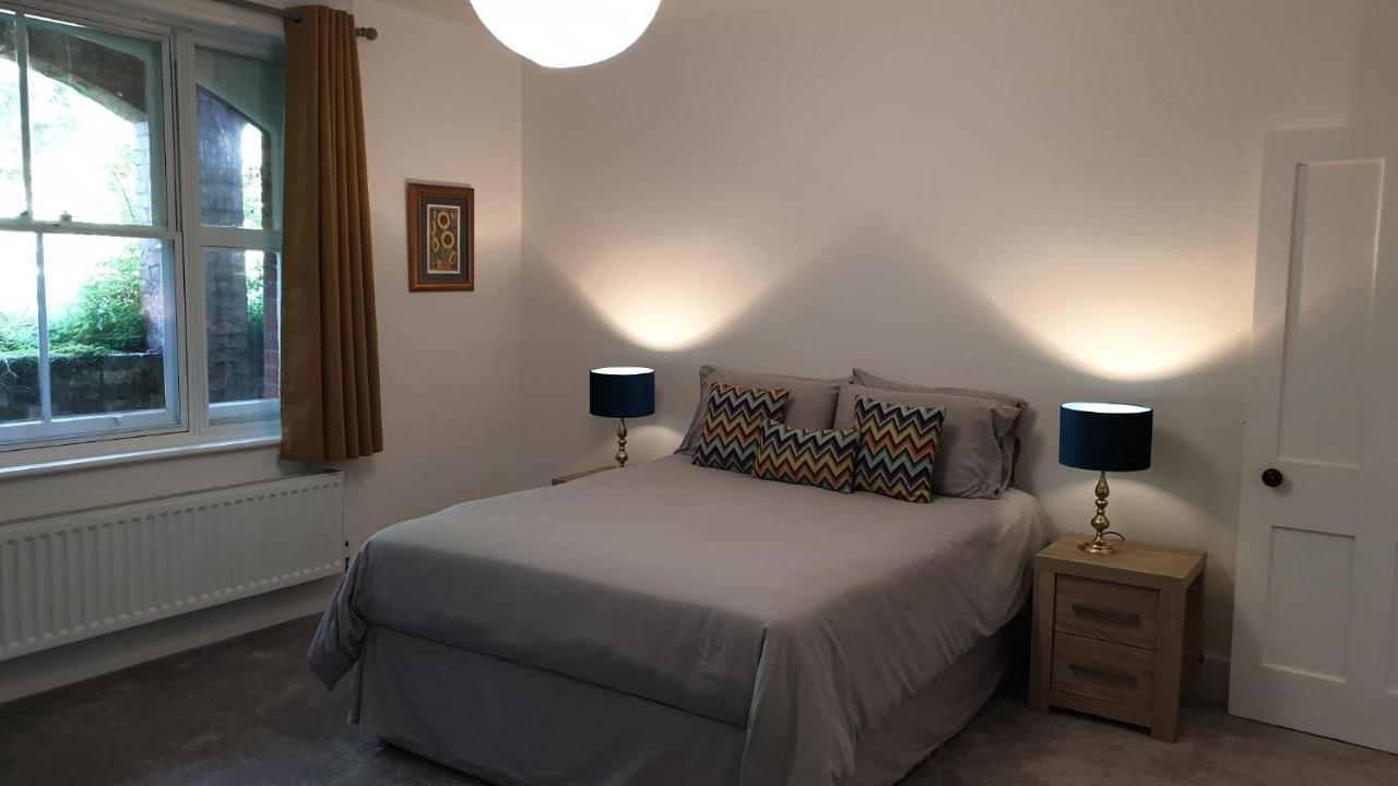 Beautiful Garden Apartment In Leafy St Leonards 5 Mins To Beach Extérieur photo
