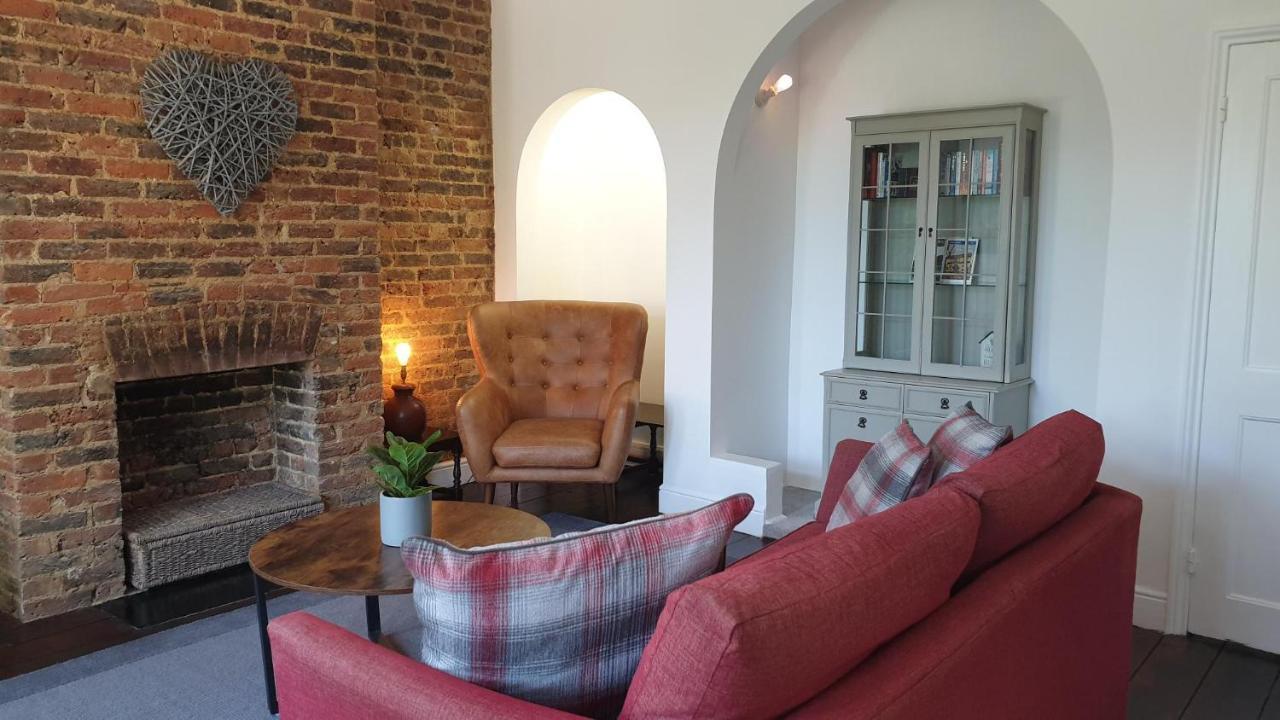 Beautiful Garden Apartment In Leafy St Leonards 5 Mins To Beach Extérieur photo
